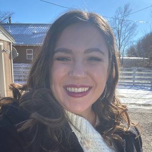 Meet your Posher, Elizabeth